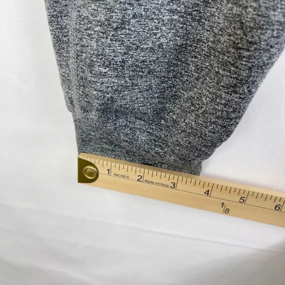 AR-33 Space Dye Cropped Jogger - Picture 3 of 10